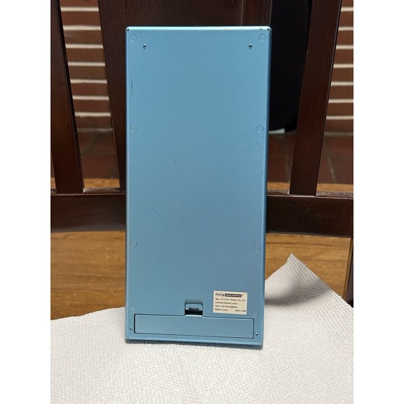 JUMBO Universal TV Remote Control Large Buttons Living Solutions Blue - Picture 4 of 4